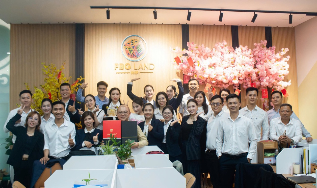 Tập thể Công ty FBG Land